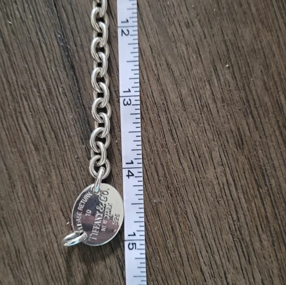 Beautiful Oval Tag Tiffany & Co sterling silver necklace - Picture 4 of 4